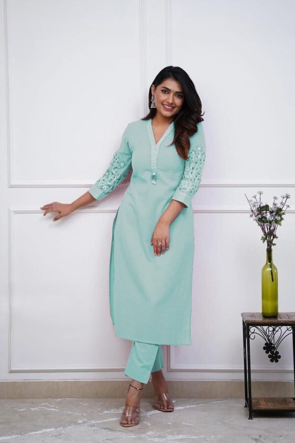 "Dazy - Sequine"& Thread Embroidered Cotton Kurta Set