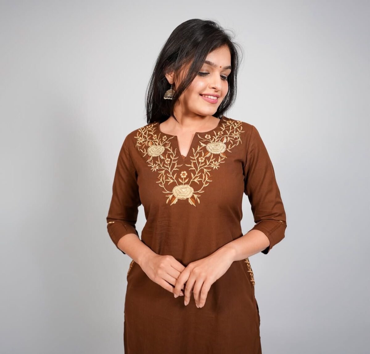Avira – Embroidered Summer Cotton Pant Set