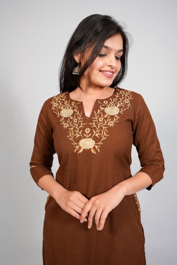 Avira – Embroidered Summer Cotton Pant Set