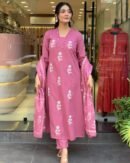 Festival Grace – Handcrafted Cotton 3-Piece Kurti Set