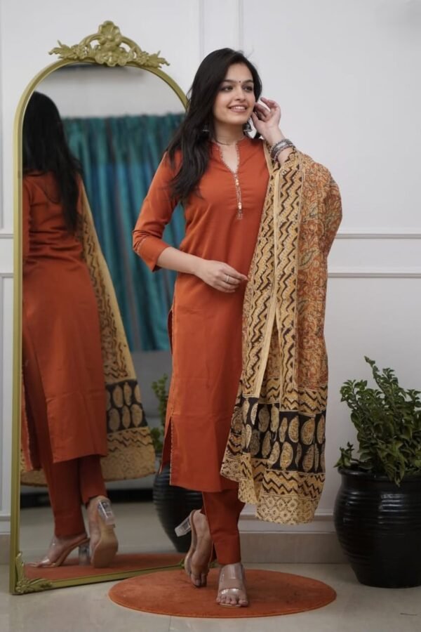 Saanjh-e-Khadi – Handcrafted Cotton 3-Piece Set