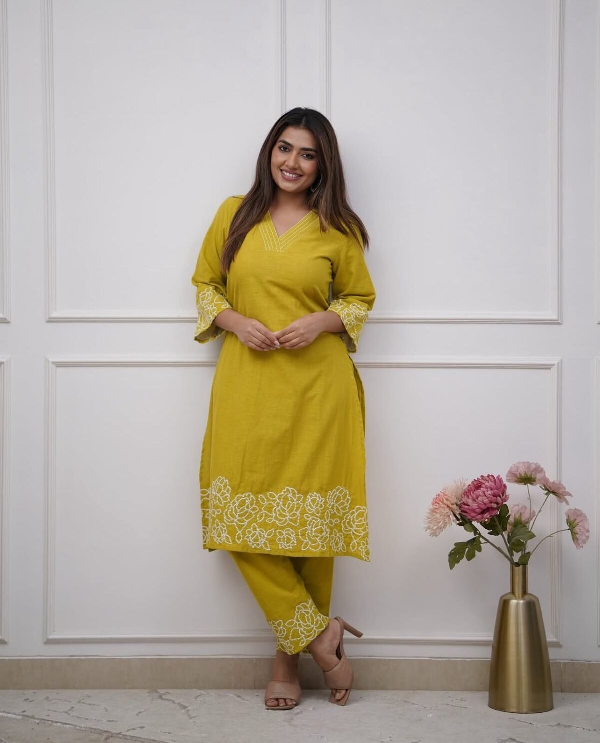 Classy Embroidered Kurti - Image 2