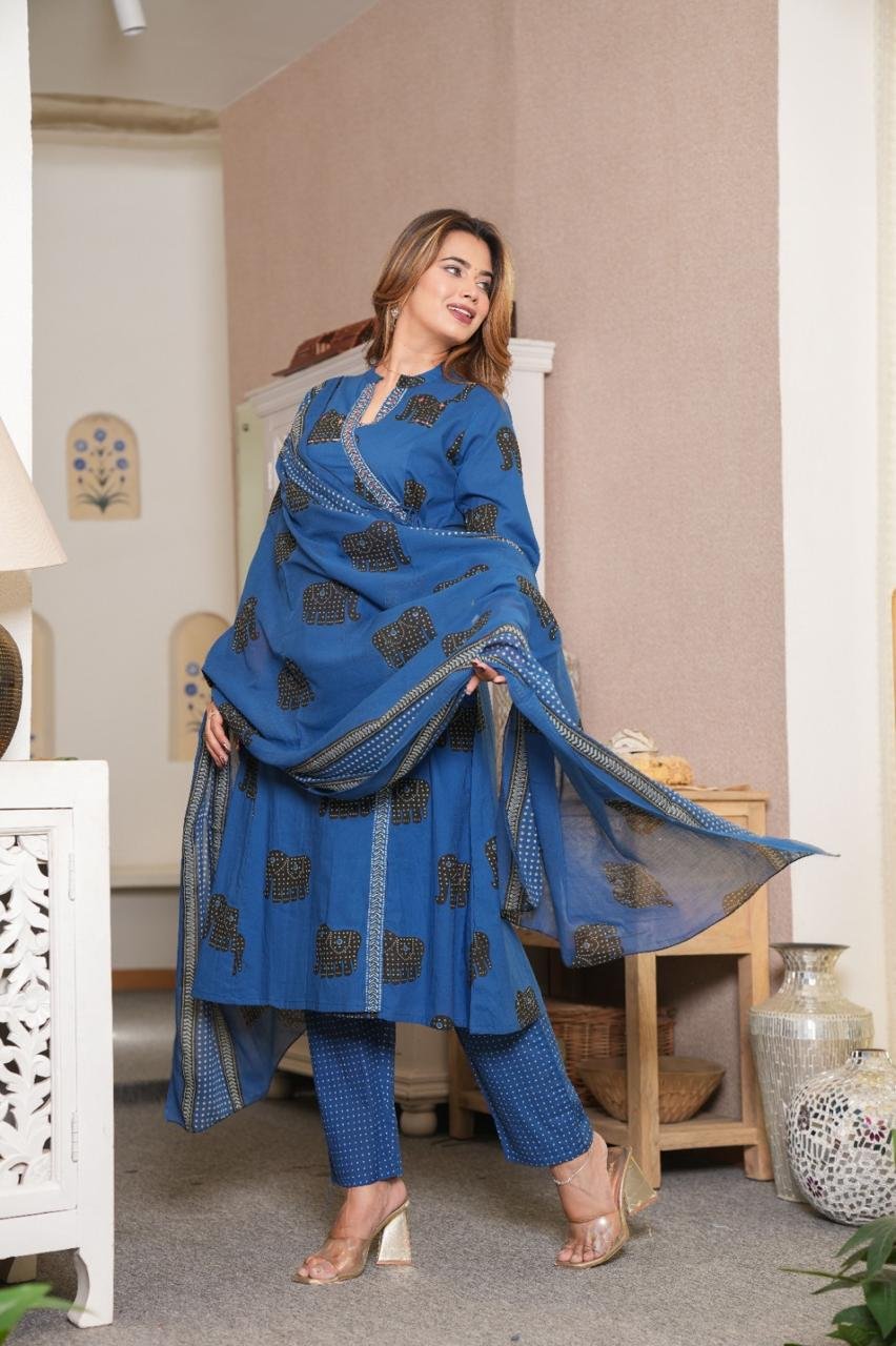 Ishita Elephant Motif Cotton Suit Set - Image 4