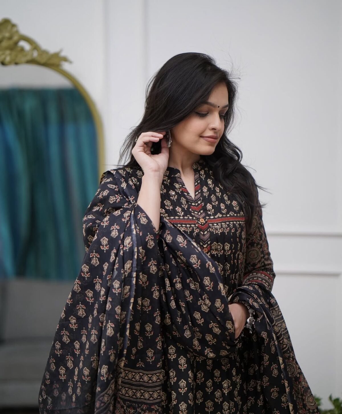 Elowen A-Line Kurta Set - Image 3